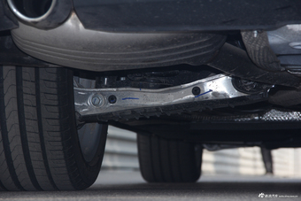 2017款奥迪A4L 2.0T自动40TFSI风尚型 