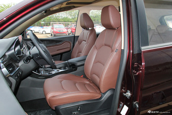 2017款宝骏560 1.5T DCT尊享型