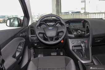 2017款福克斯两厢1.6L自动舒适型智行版