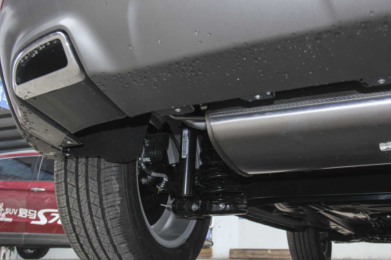 2018款君马MEET3（美图3）1.5T 自动旗舰型