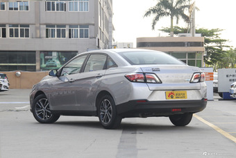 2018款启辰D60 1.6L自动智联精英版