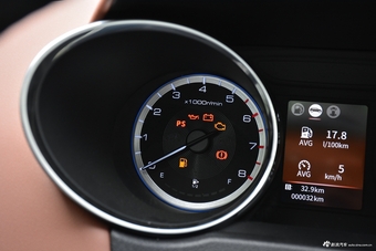 2017款风神AX4 1.6L手动潮悦型