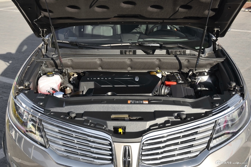 2017款林肯MKX 2.7T自动四驱尊耀版