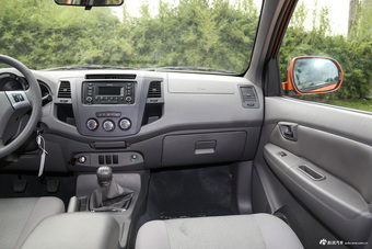 2016款黄海N1 2.8T手动柴油两驱运动版JE493ZLQ4CB