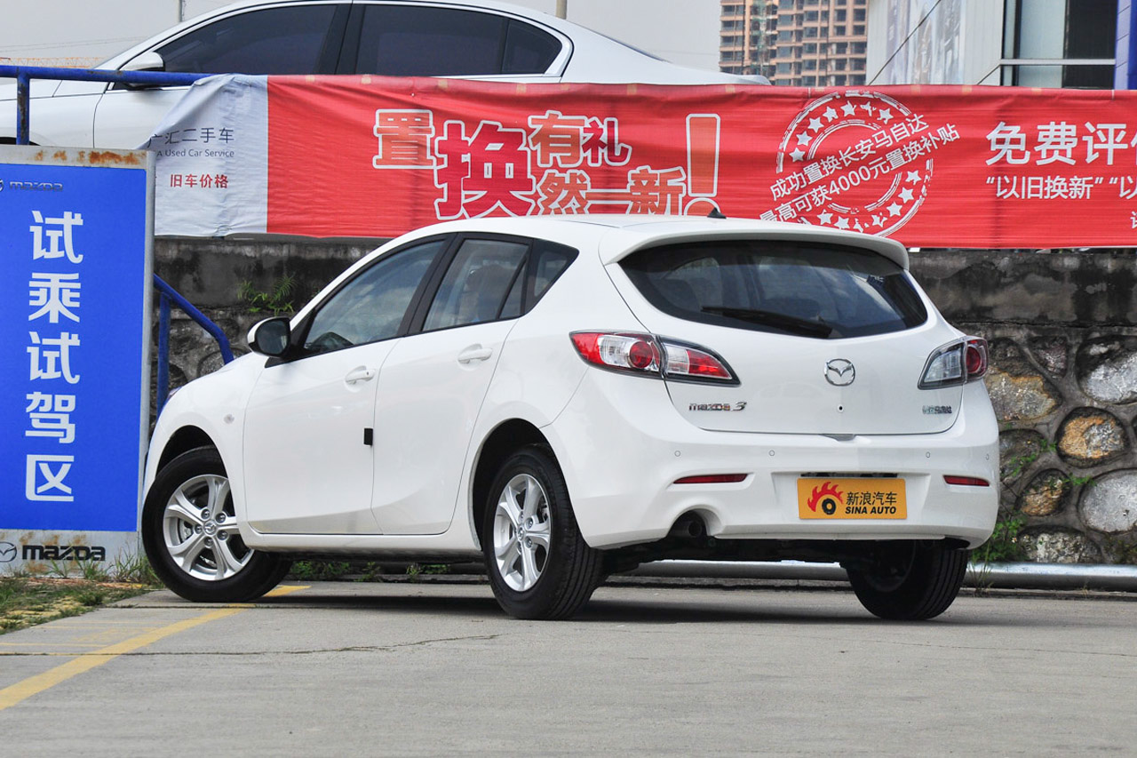 2015款马自达3星骋1.6L自动两厢精英型