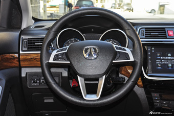 2016款北汽威旺S50 1.5T手动欢动版超越型