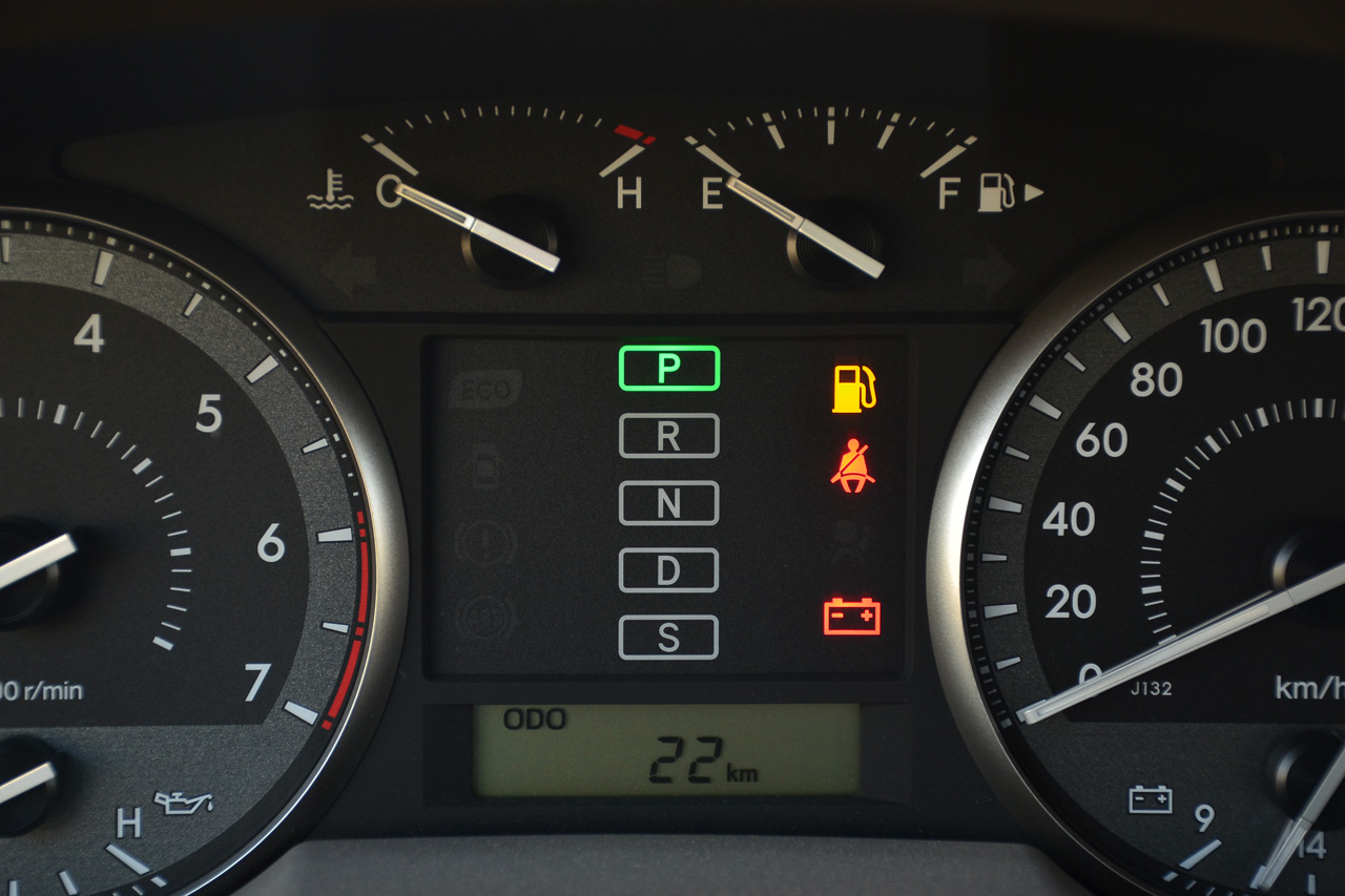 2016款兰德酷路泽4.0L自动V6中东低配版