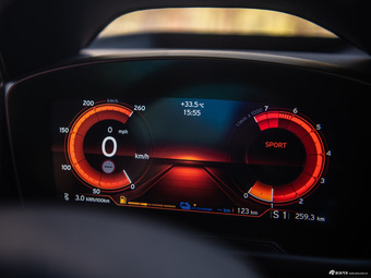 图集|宝马i8敞篷海外版发布