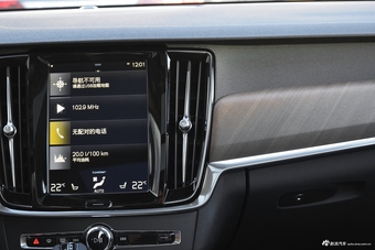 2018款沃尔沃S90 2.0T自动T5智雅版