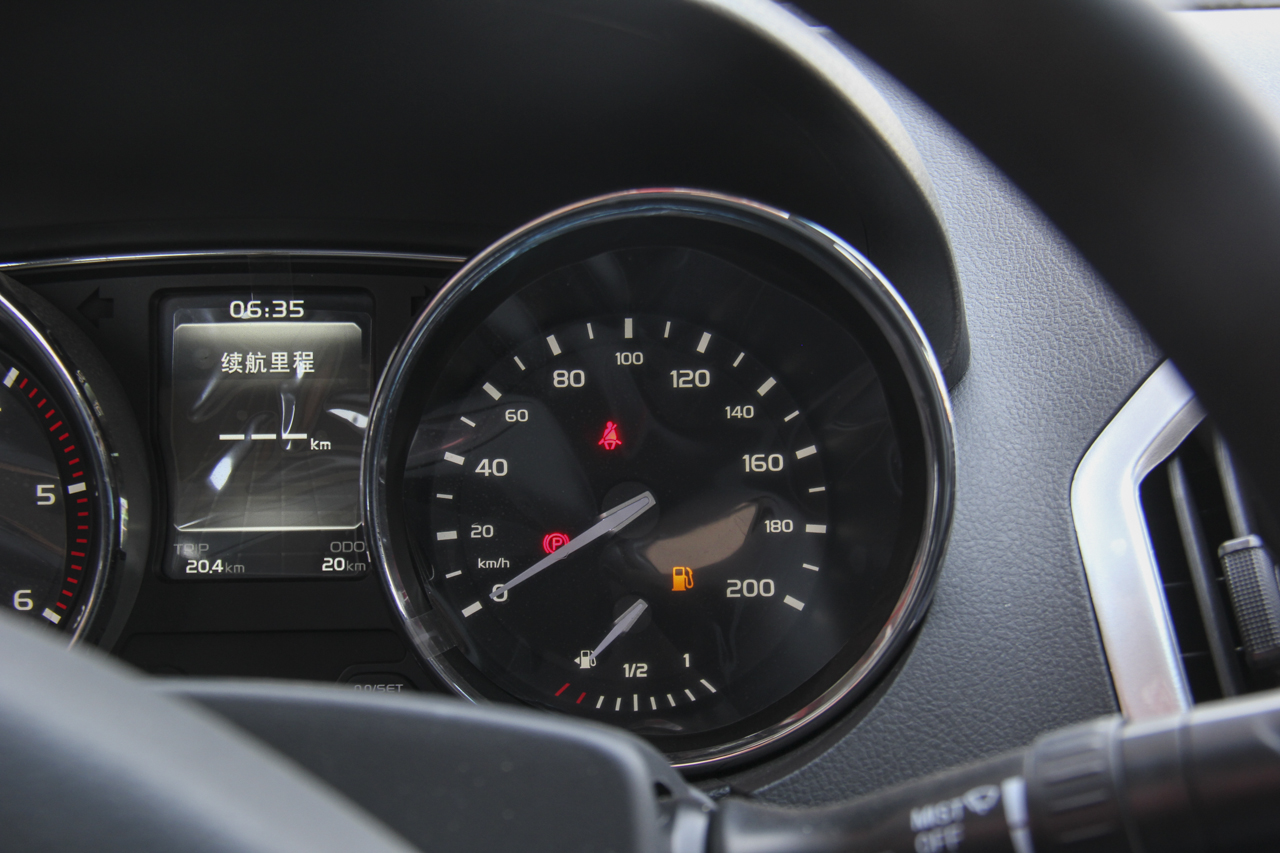 2018款庆铃TAGA 3.0T手动四驱超豪华版