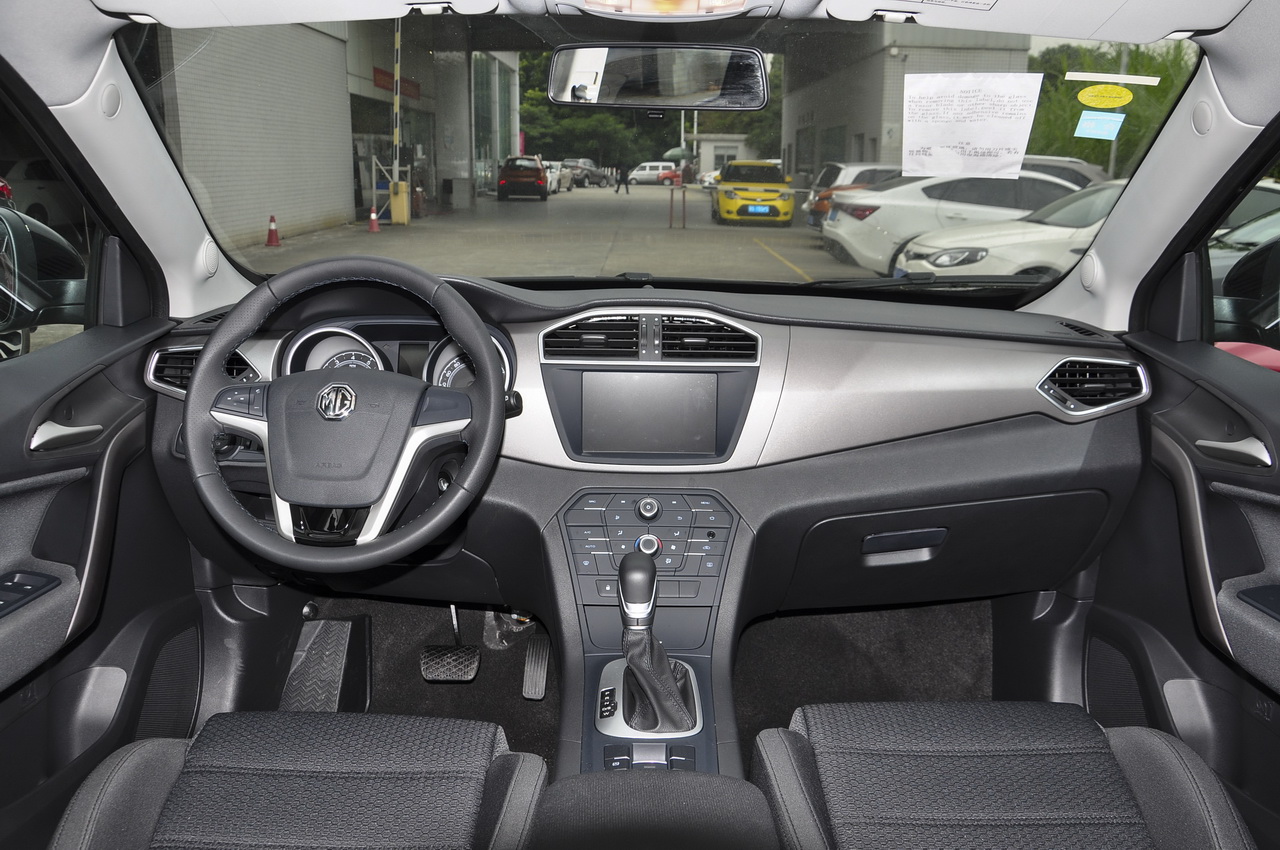 2016款锐腾 1.5T自动精英版