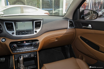 2015款全新途胜1.6T自动四驱旗舰型