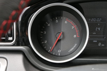 2017款骏派D60 1.5L手动豪华型