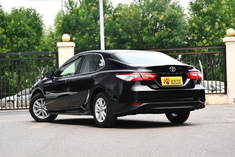   2018款凯美瑞2.0E自动领先版