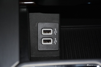 2017款福特F150 3.5T 10AT白金精英版加版