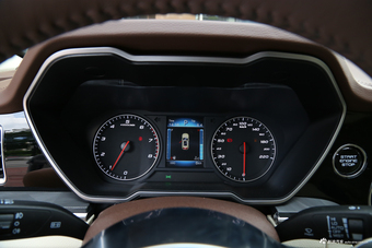 2017款众泰T700 1.8T自动尊享型