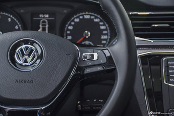 2016款帕萨特1.4T自动尊荣版280TSI