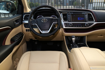 2017款汉兰达2.0T自动四驱至尊版7座