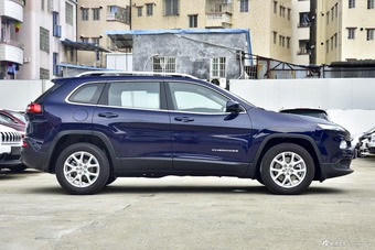 2016款自由光2.0L自动优越版 深海蓝