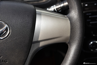 2015款北汽幻速H2 1.5L手动舒适型