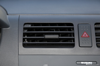 2013款雨燕1.5L自动20周年限量版