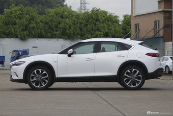 2018款马自达CX-4 2.5L自动四驱蓝天激情版