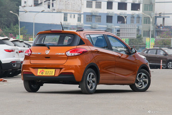 2017款宝骏310 1.5L自动豪华型