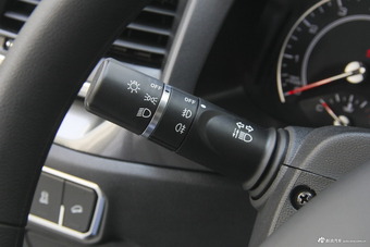 2018款哈弗H4 1.3T自动时尚型蓝标