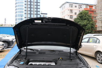 2018款吉利博越1.8TD自动智尊型4G互联版