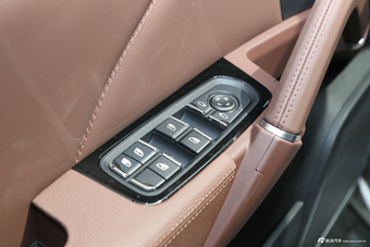 2016款众泰T600 2.0T手动豪华型运动版