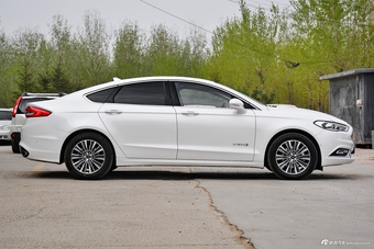 2017款蒙迪欧2.0L自动 HEV 智尊旗舰型