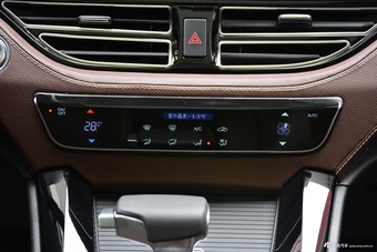 2018款君马S70 1.5T自动旗舰运动型