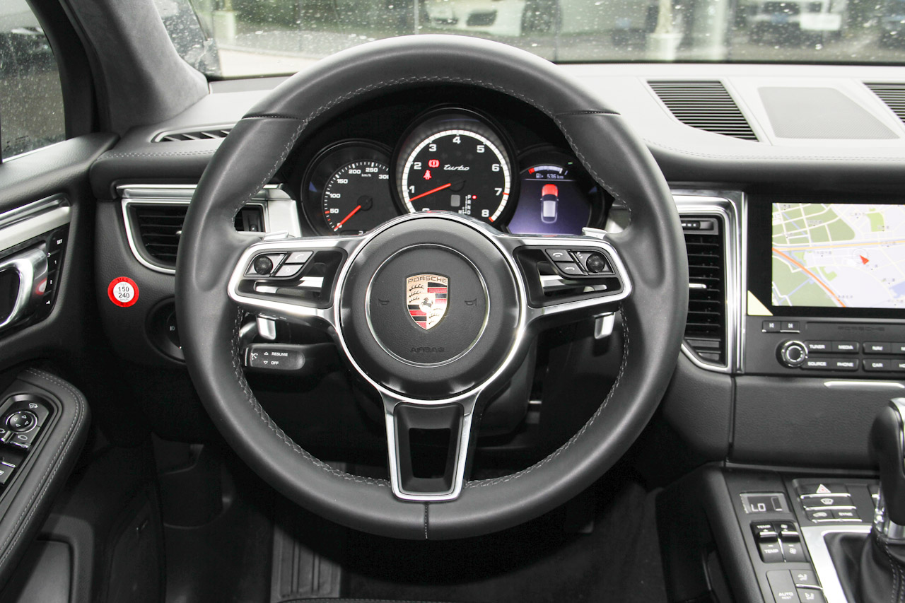 2017款Macan Turbo 3.6T自动