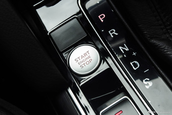 2016款宝沃BX7 2.0T自动四驱旗舰版28T