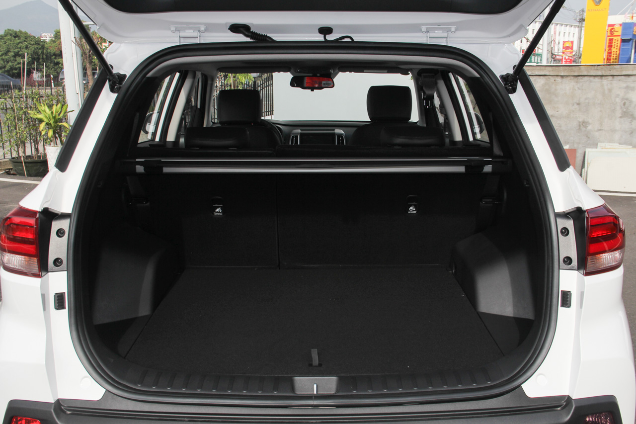 2018款现代ix35 2.0L自动两驱智勇·畅享版