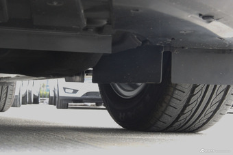 2017款福克斯三厢1.0T自动超能风尚型智行版EcoBoost 125