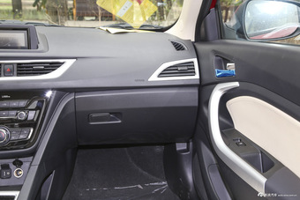 2016款悦翔V7 1.6L自动乐动型国V