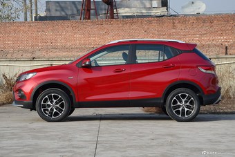 2016款东南DX3 1.5L手动豪华型