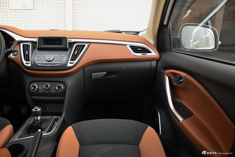 2017款东南DX7 1.5T手动舒适型