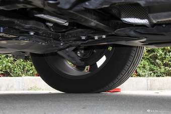 2017款英菲尼迪QX30 1.6T自动两驱运动版