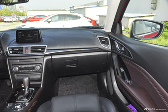 2017款马自达3昂克赛拉 两厢 2.0L 自动运动型