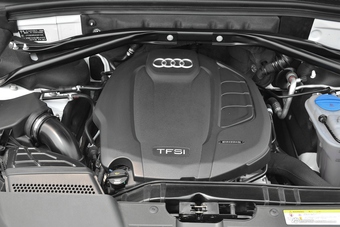 2017款奥迪Q5 2.0T自动40TFSI技术型