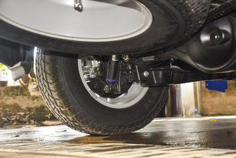 2016款驭胜S350 2.0T自动四驱汽油豪华版5座