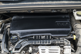 2015款雪铁龙C4L 1.8L自动尊贵版