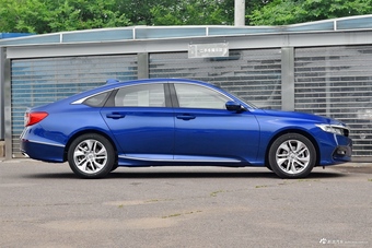 2018款雅阁1.5T自动豪华版260TURBO