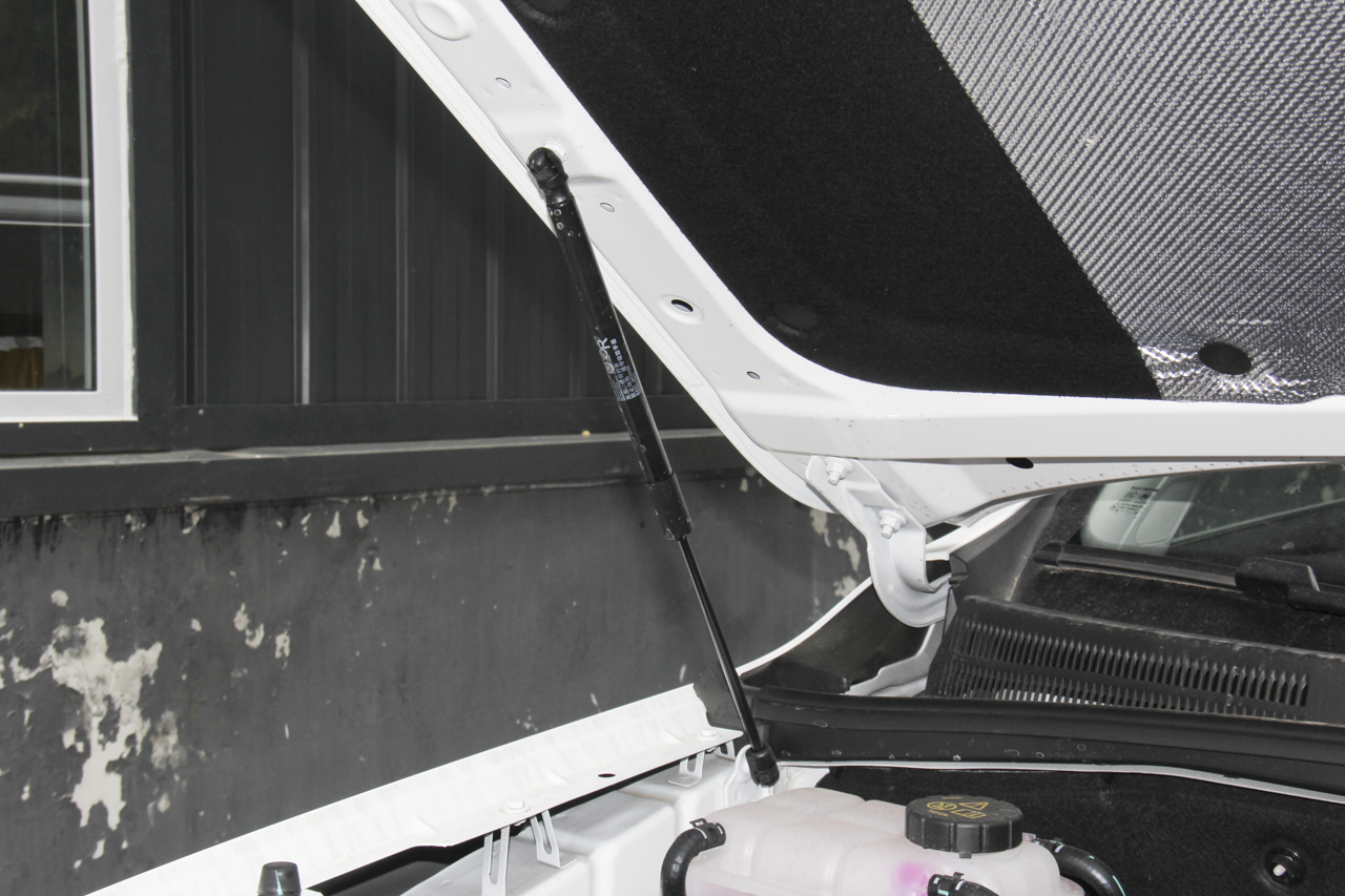 2018款荣威RX8 2.0T自动智联网两驱旗舰版