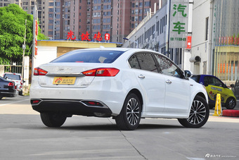 2017款众泰Z560 1.5T自动CVT尊贵型