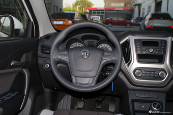 2016款名爵锐行1.5L手动风尚版