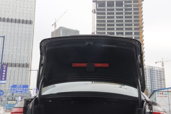 2017款奥迪A4L 2.0T自动40TFSI运动型