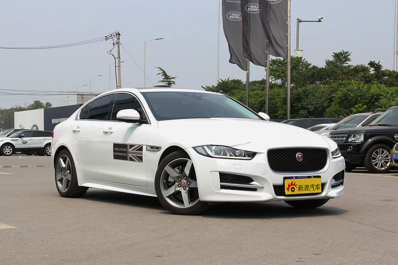 2015款捷豹XE R-SPORT 2.0T自动i4 Ti (240PS)